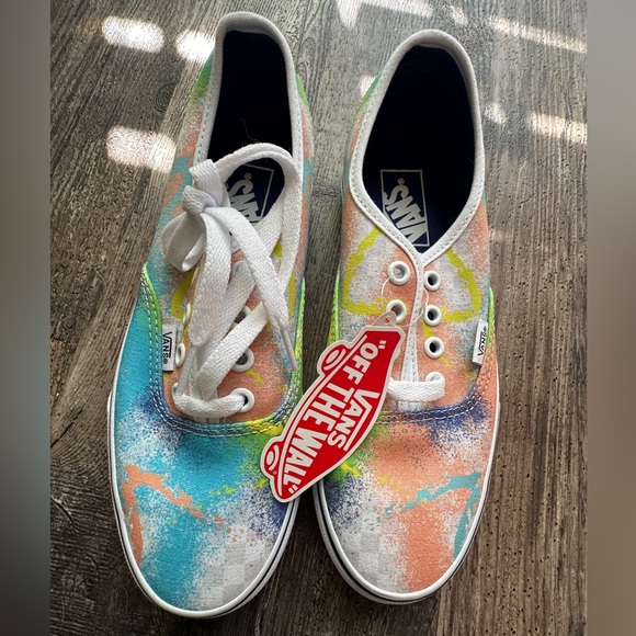 Women’s size 7 Vans NEW - Picture 1 of 4